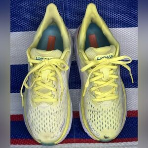 ✨🥳 Hoka One One Clifton 8 Bright Yellow Active Running Sneakers Women’s Size 8 B